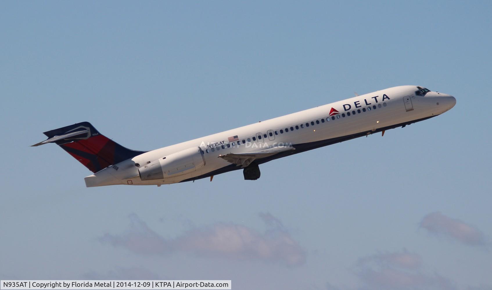 N935AT, 2000 Boeing 717-200 C/N 55069, TPA spotting