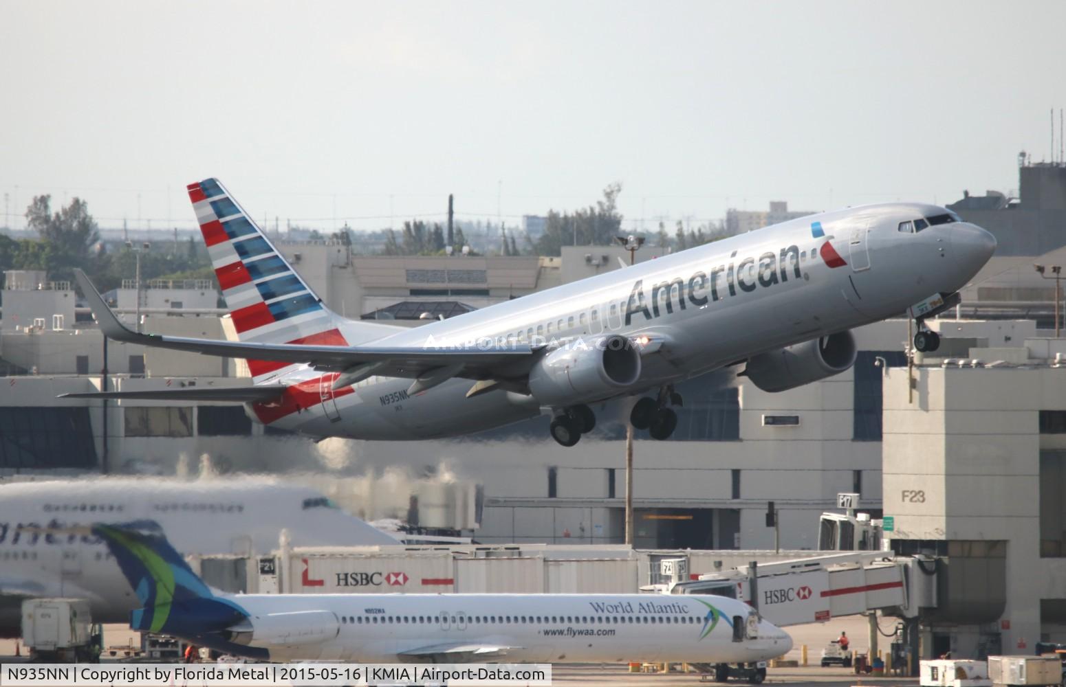 N935NN, 2013 Boeing 737-823 C/N 33231, MIA spotting
