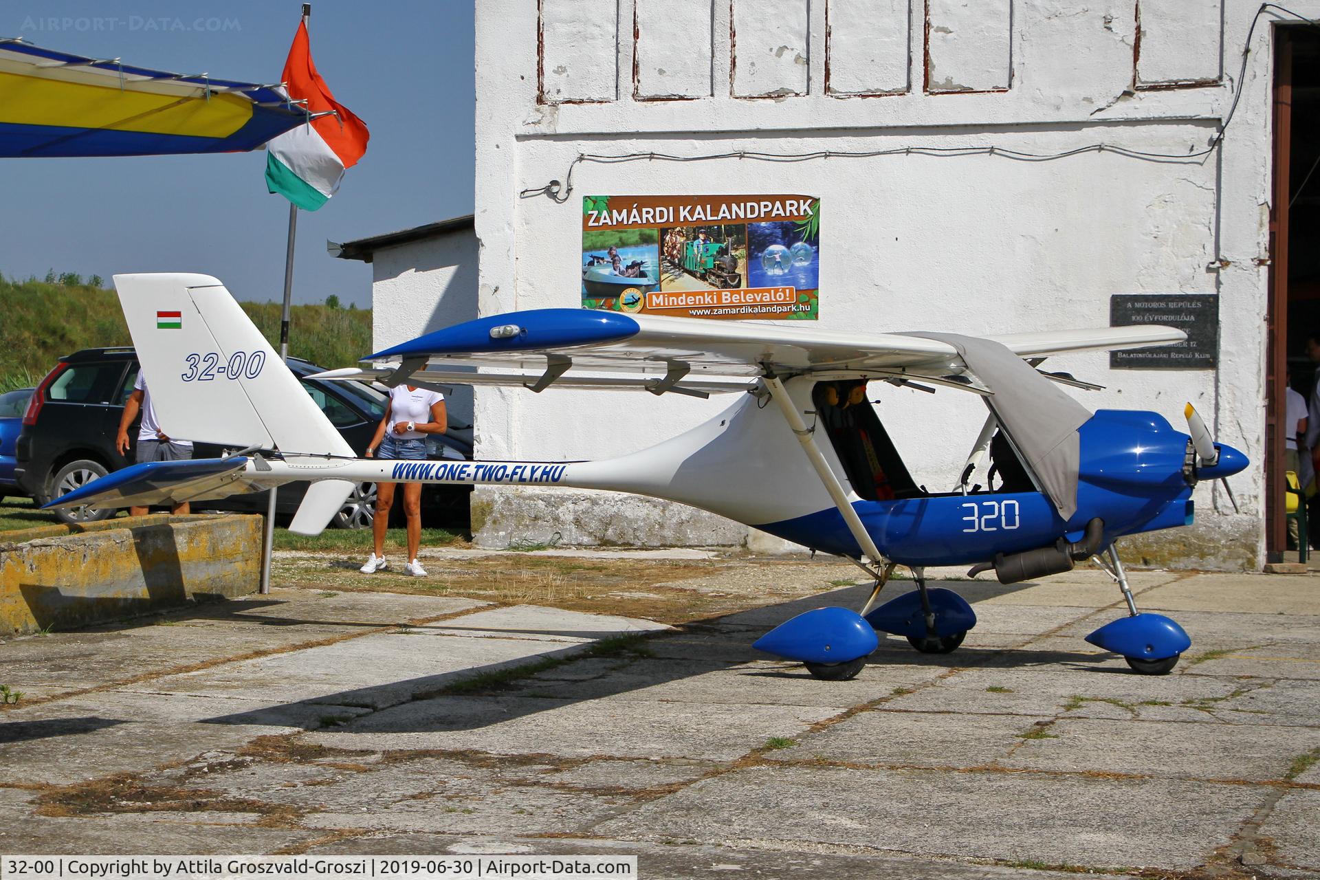 32-00, Fly Synthesis Storch C/N 89, Balatonfökajár Airfield, Hungary