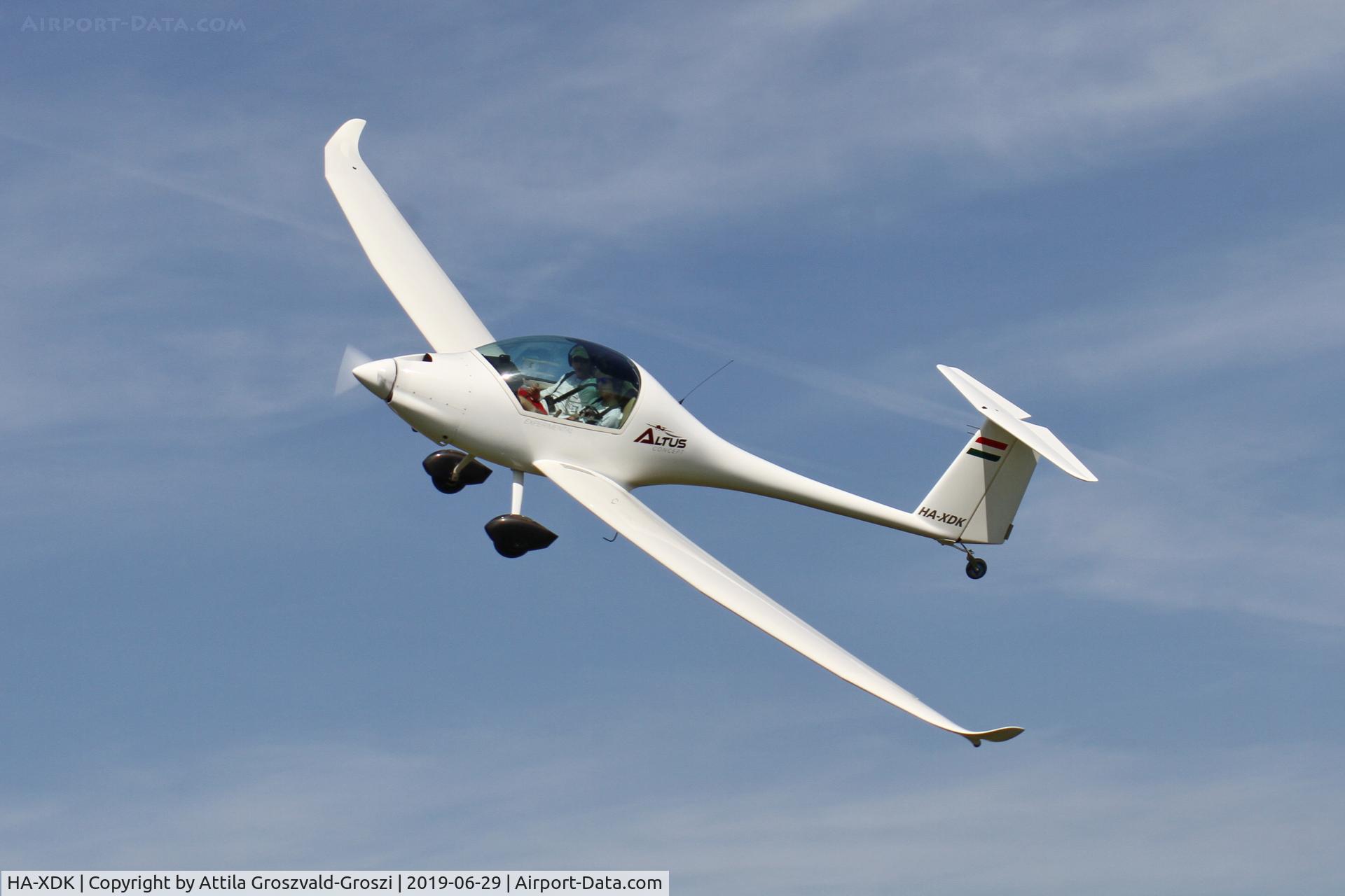 HA-XDK, 2017 Omikron-Dokk Altus C/N 001, Balatonfökajár Airfield, Hungary