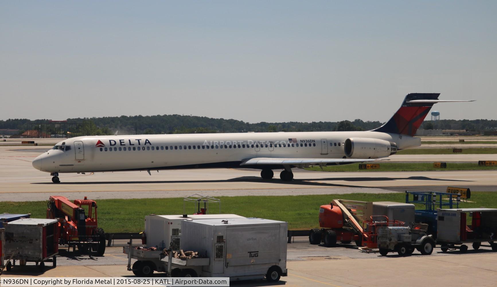 N936DN, 1996 McDonnell Douglas MD-90-30 C/N 53461, ATL spotting