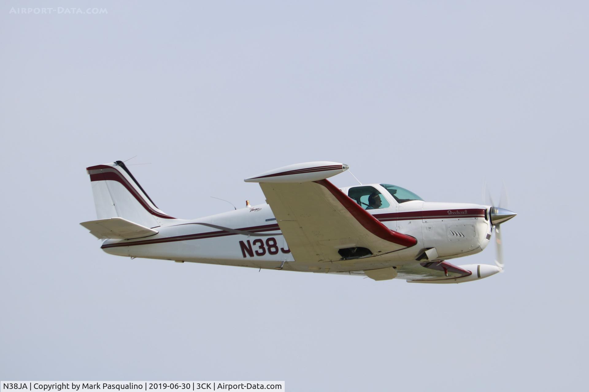 N38JA, 1963 Beech 35-B33 Debonair C/N CD-602, Beech B33