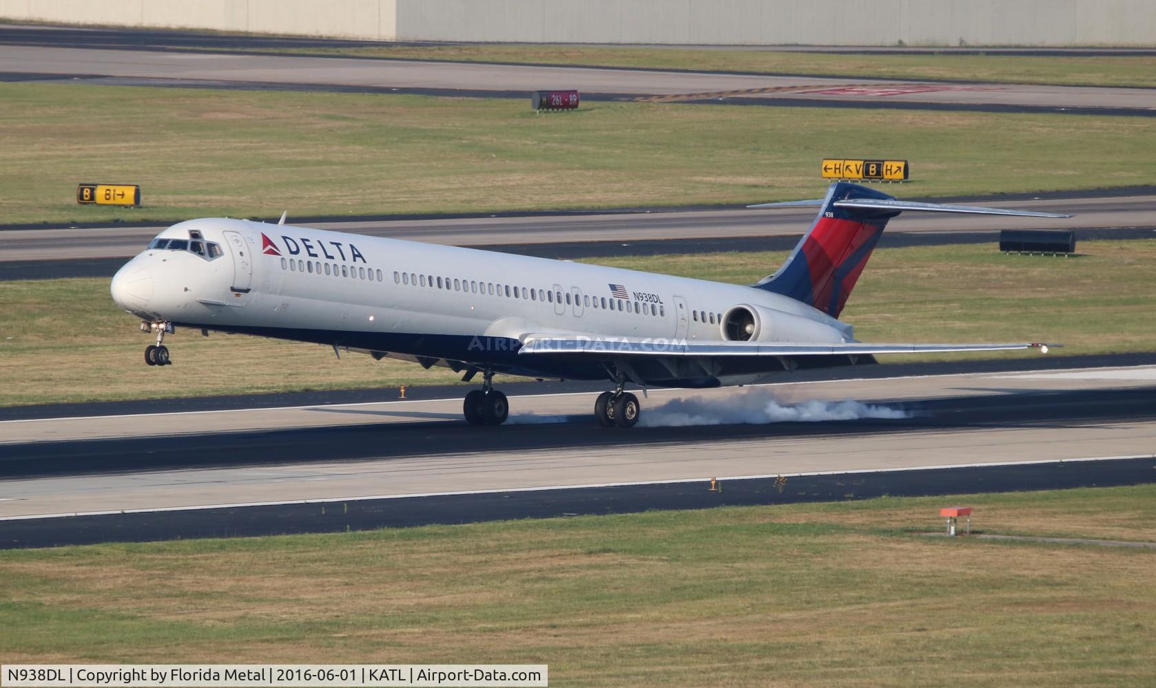 N938DL, 1989 McDonnell Douglas MD-88 C/N 49811, ATL spotting