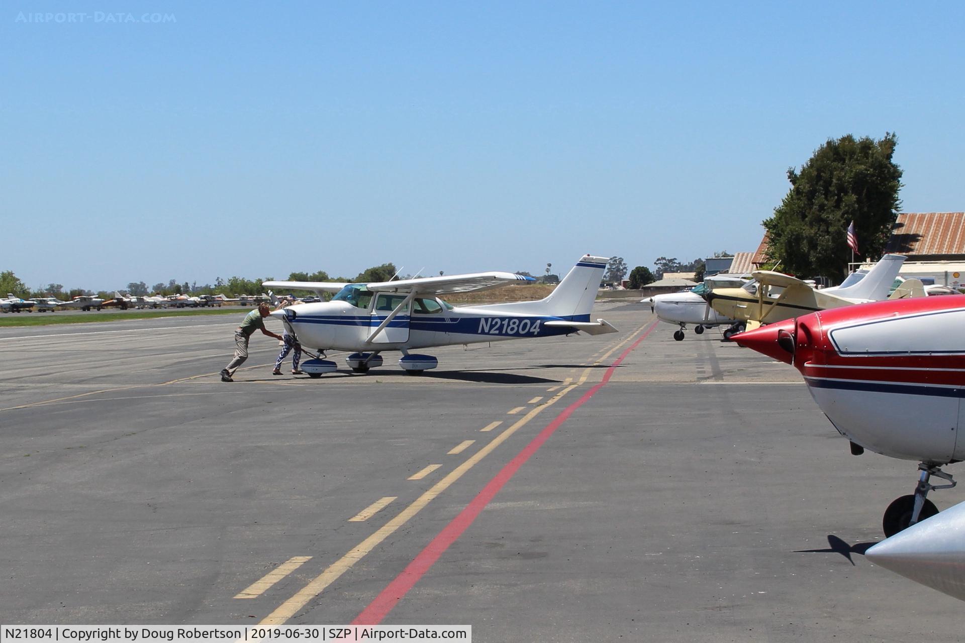 N21804, 1974 Cessna 172M C/N 17264026, 1974 Cessna 172M SKYHAWK, Lycoming O-320-E2D 150 Hp, spotting to Transient Ramp