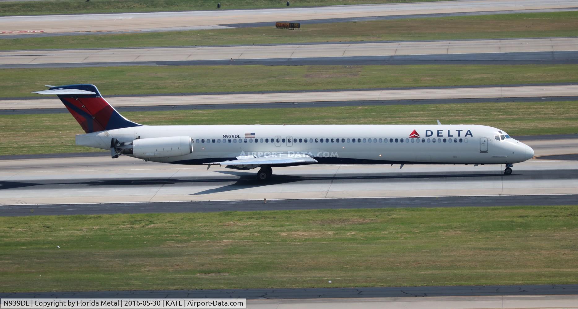 N939DL, 1989 McDonnell Douglas MD-88 C/N 49812, ATL spotting