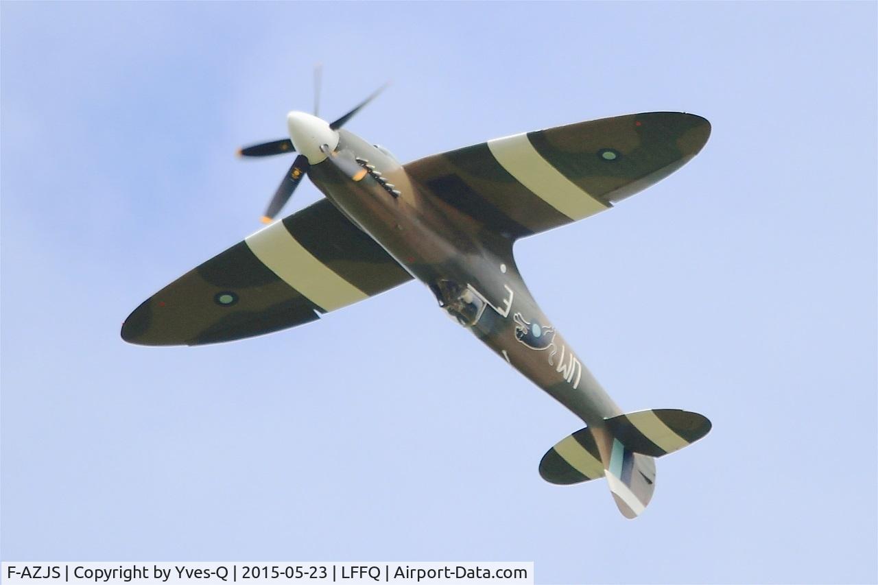 F-AZJS, 1944 Supermarine 389 Spitfire PR.XIX C/N 6S/585110, Supermarine 389 Spitfire PR.XIX, On display, La Ferté-Alais airfield (LFFQ) Air show 2015