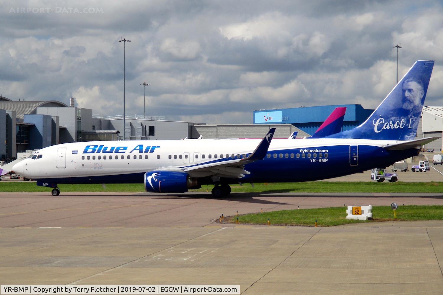 YR-BMP, 2000 Boeing 737-883 C/N 28323, at Luton