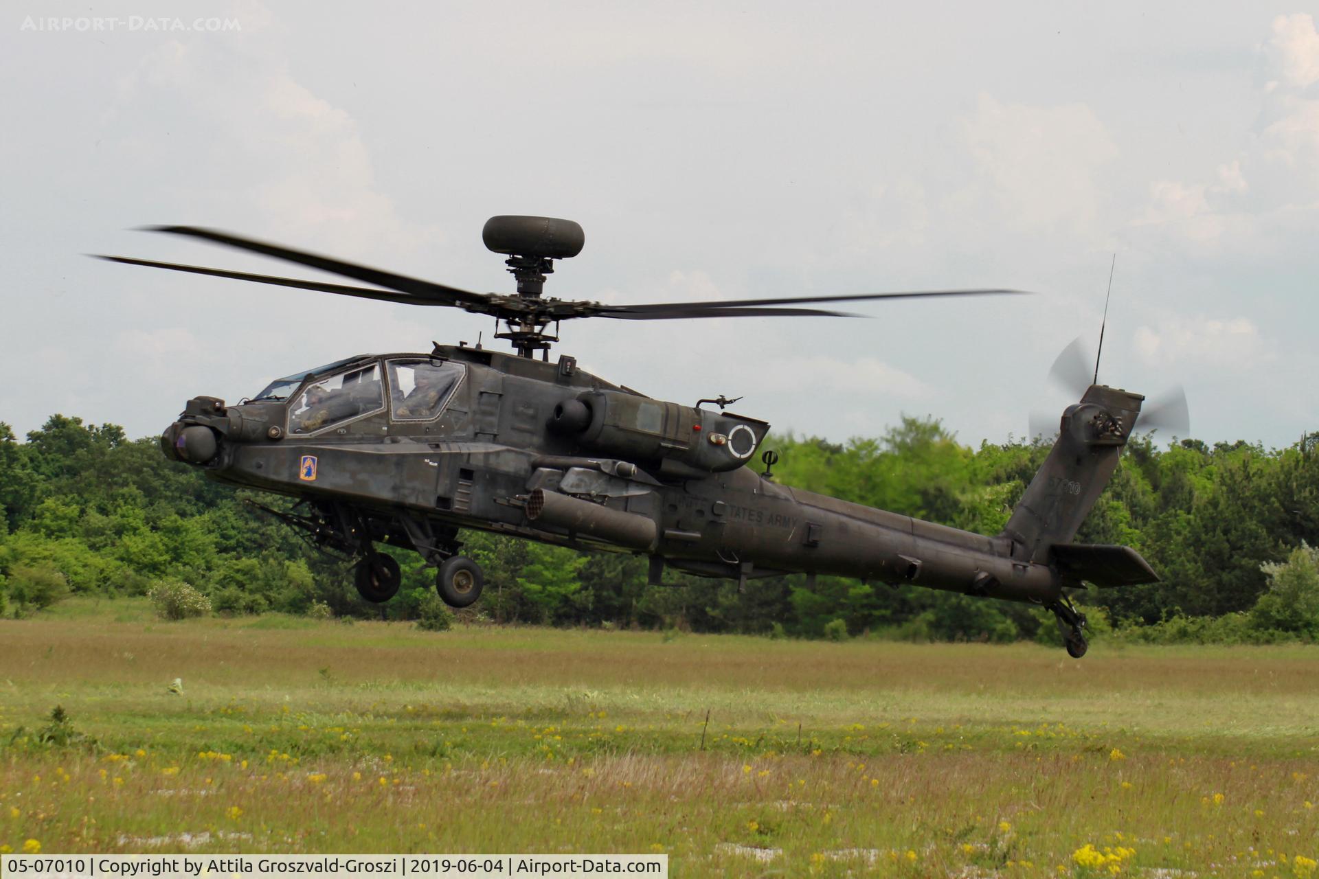 05-07010, Boeing AH-64D Longbow Apache C/N DUS010, Jutas-Ujmajor. The Hungarian airforce is his practising base