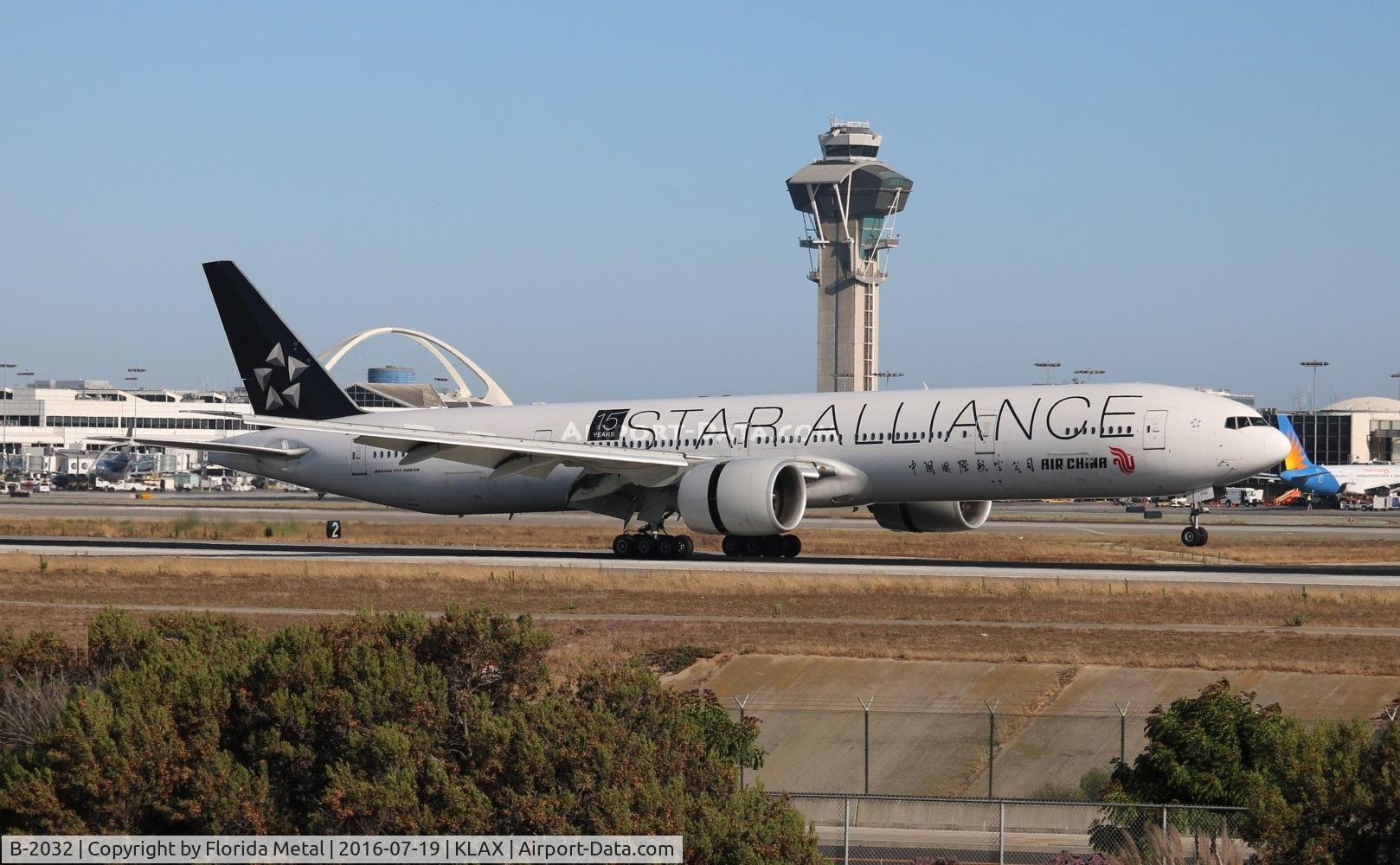 B-2032, 2012 Boeing 777-39L/ER C/N 38671, LAX spotting