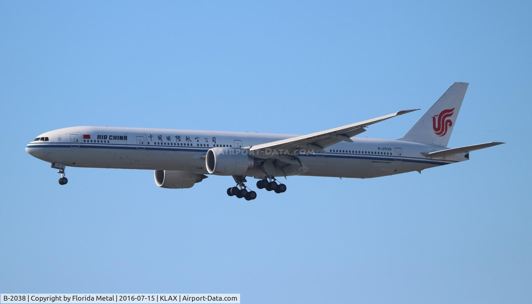 B-2038, 2013 Boeing 777-39L/ER C/N 38678, LAX Spotting