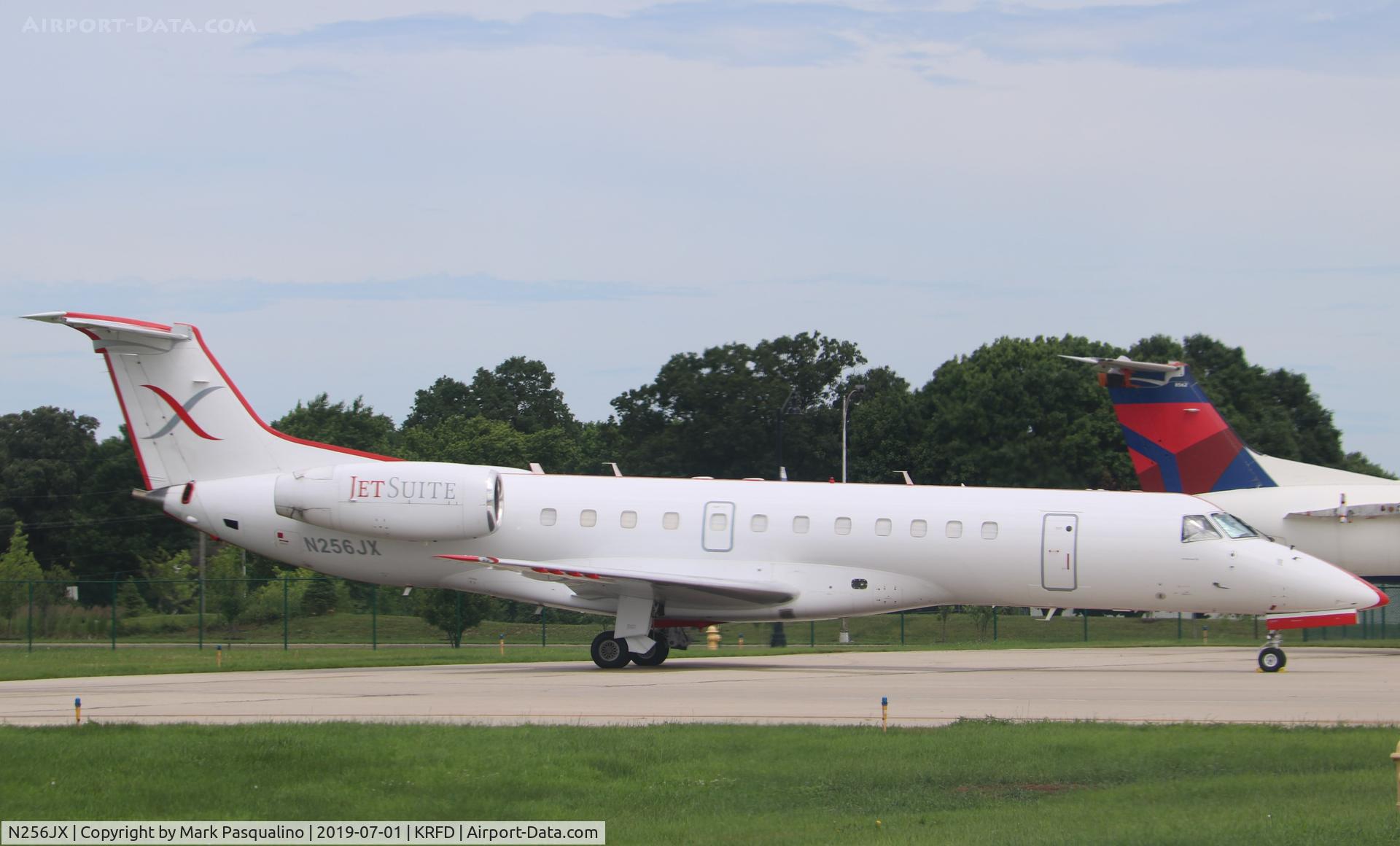 N256JX, 2000 Embraer ERJ-135LR (EMB-135LR) C/N 145211, EMB-135LR