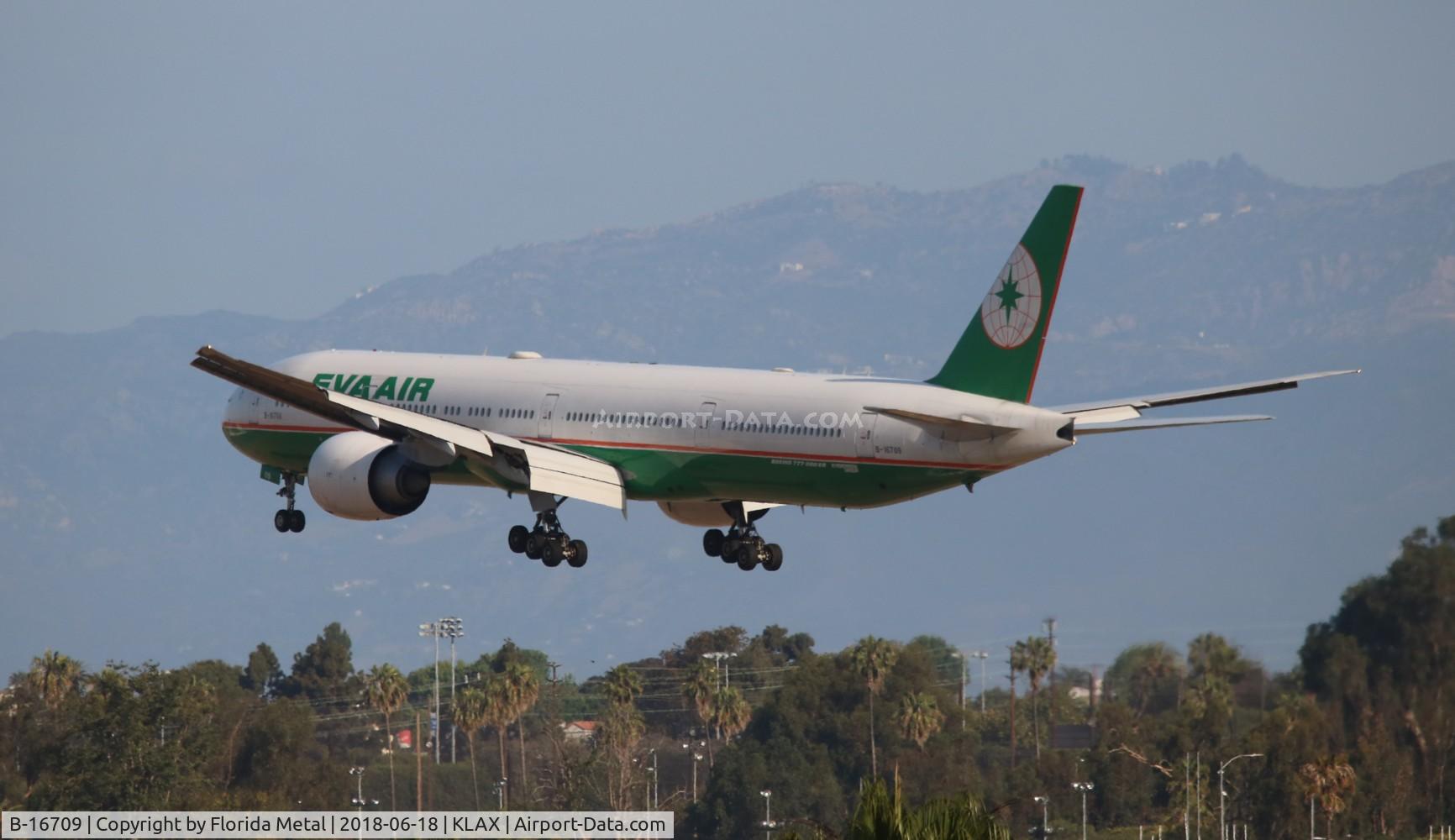 B-16709, 2007 Boeing 777-35E/ER C/N 33753, LAX spotting