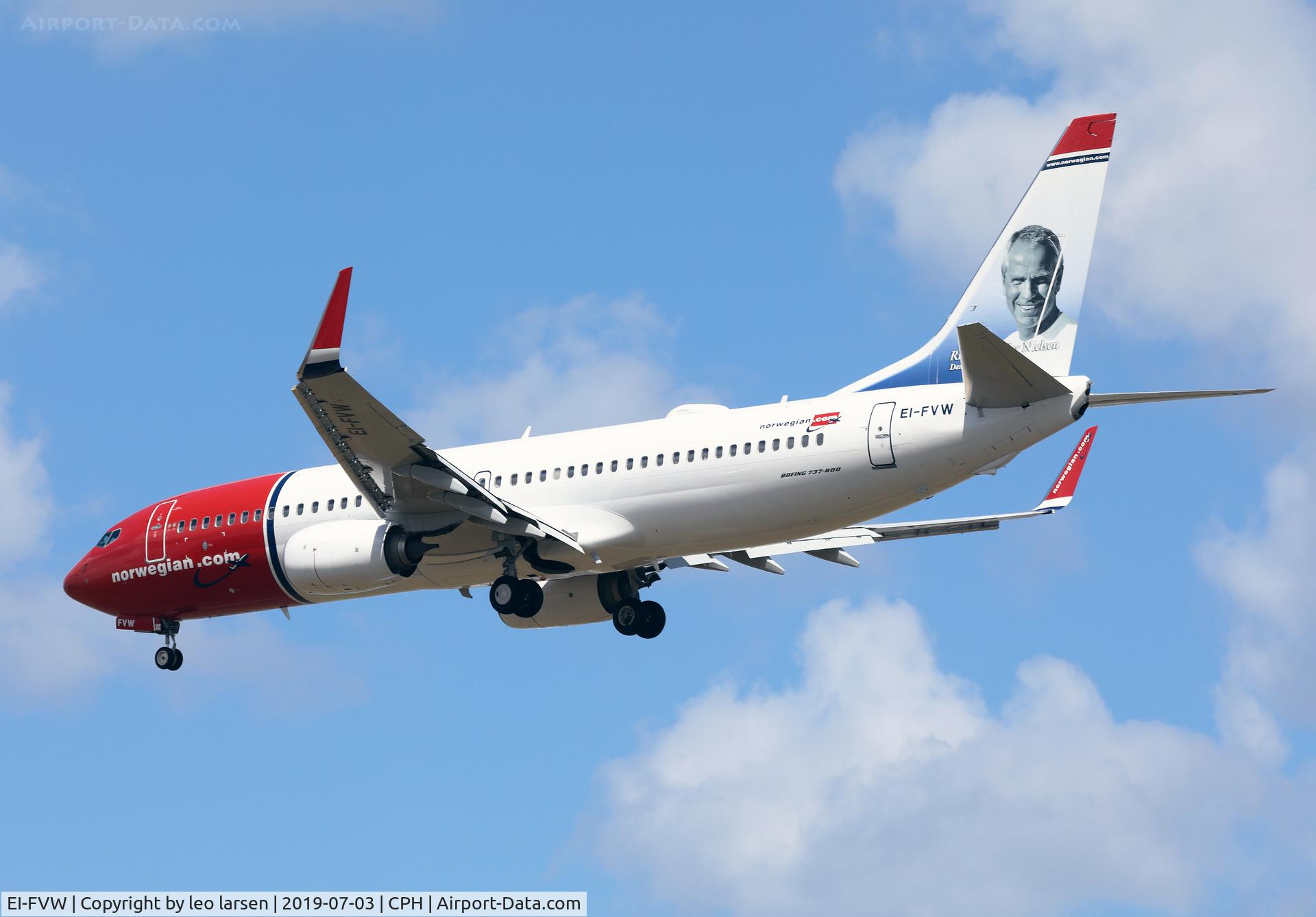 EI-FVW, 2017 Boeing 737-8JP C/N 42282, Copenhagen 3.7.2019 L/D R-30
