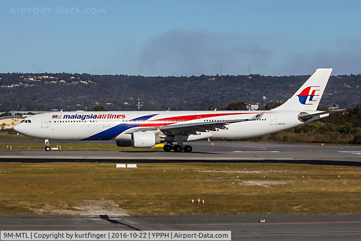 9M-MTL, 2013 Airbus A330-323X C/N 1395, Airbus A330-323. Malaysian Airlines  9M-MTL 22/10/16. Departure runway 03 YPPH