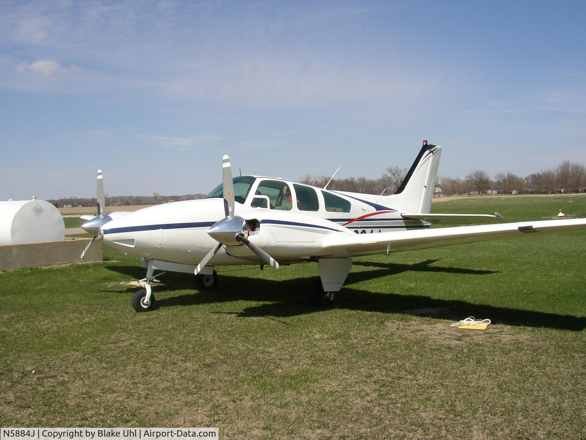 N5884J, 1965 Beech 95-B55 (T42A) Baron C/N TC-926, Baron