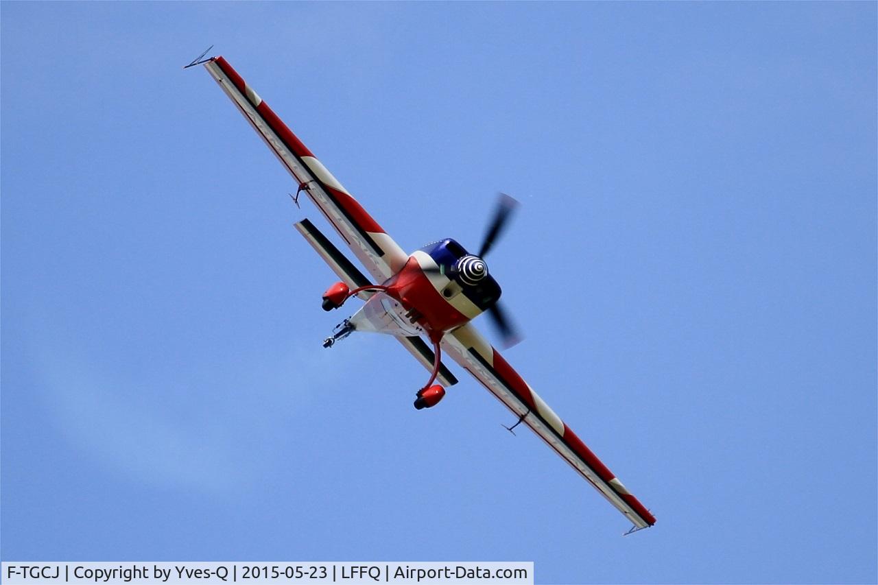 F-TGCJ, Extra EA-330SC C/N 05, Extra 330SC, French Air Force aerobatic team, On display, La Ferté-Alais (LFFQ) air show 2015