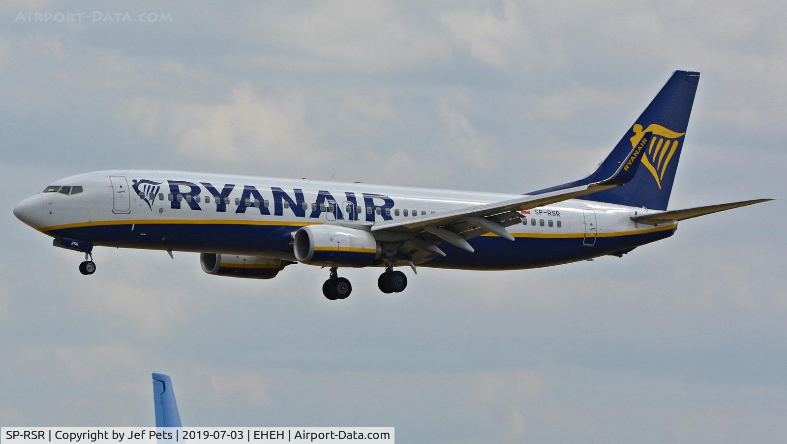 SP-RSR, 2017 Boeing 737-800 C/N 44799, Landing at Eindhoven.