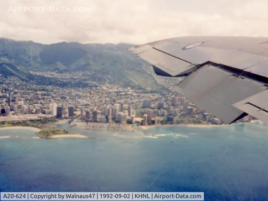 A20-624, 1968 Boeing 707-338C C/N 19624, Window View of Honolulu, shortly after take-off from Hickam/Honolulu International Airport (KHNL) on 02Sep1992. Photo taken from RAAF Boeing 707-338C(KC) A20-624 Cn 19624, departing on a 4.4 hour trip to San Francisco KSFO.