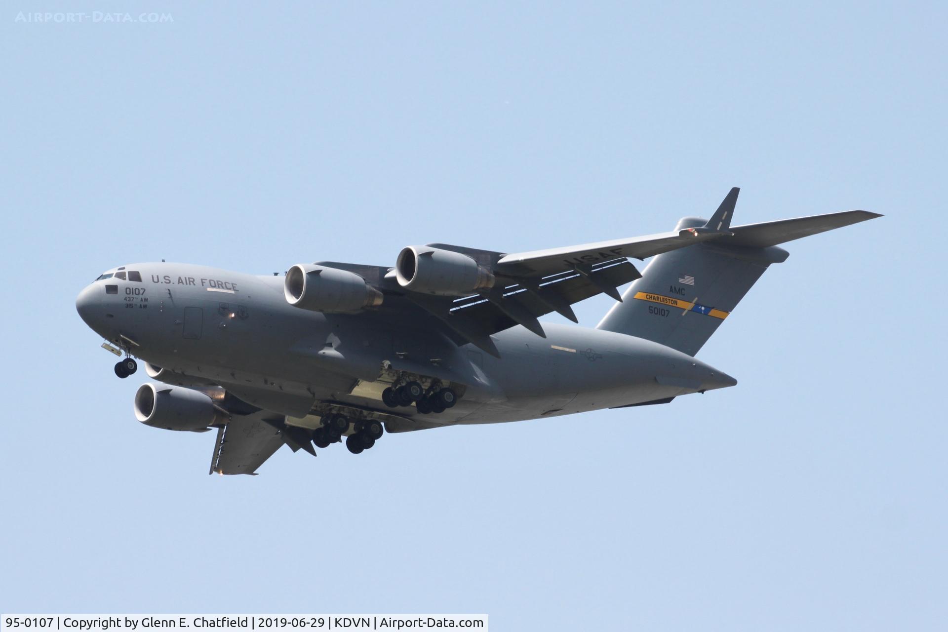 95-0107, 1995 McDonnell Douglas C-17A Globemaster III C/N P-32, At the Quad Cities Air Show