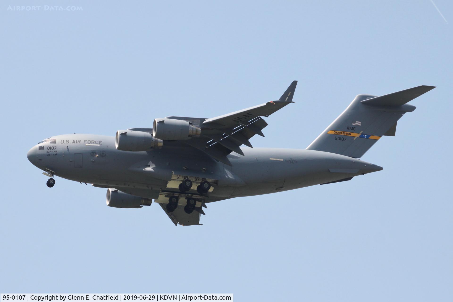 95-0107, 1995 McDonnell Douglas C-17A Globemaster III C/N P-32, At the Quad Cities Air Show
