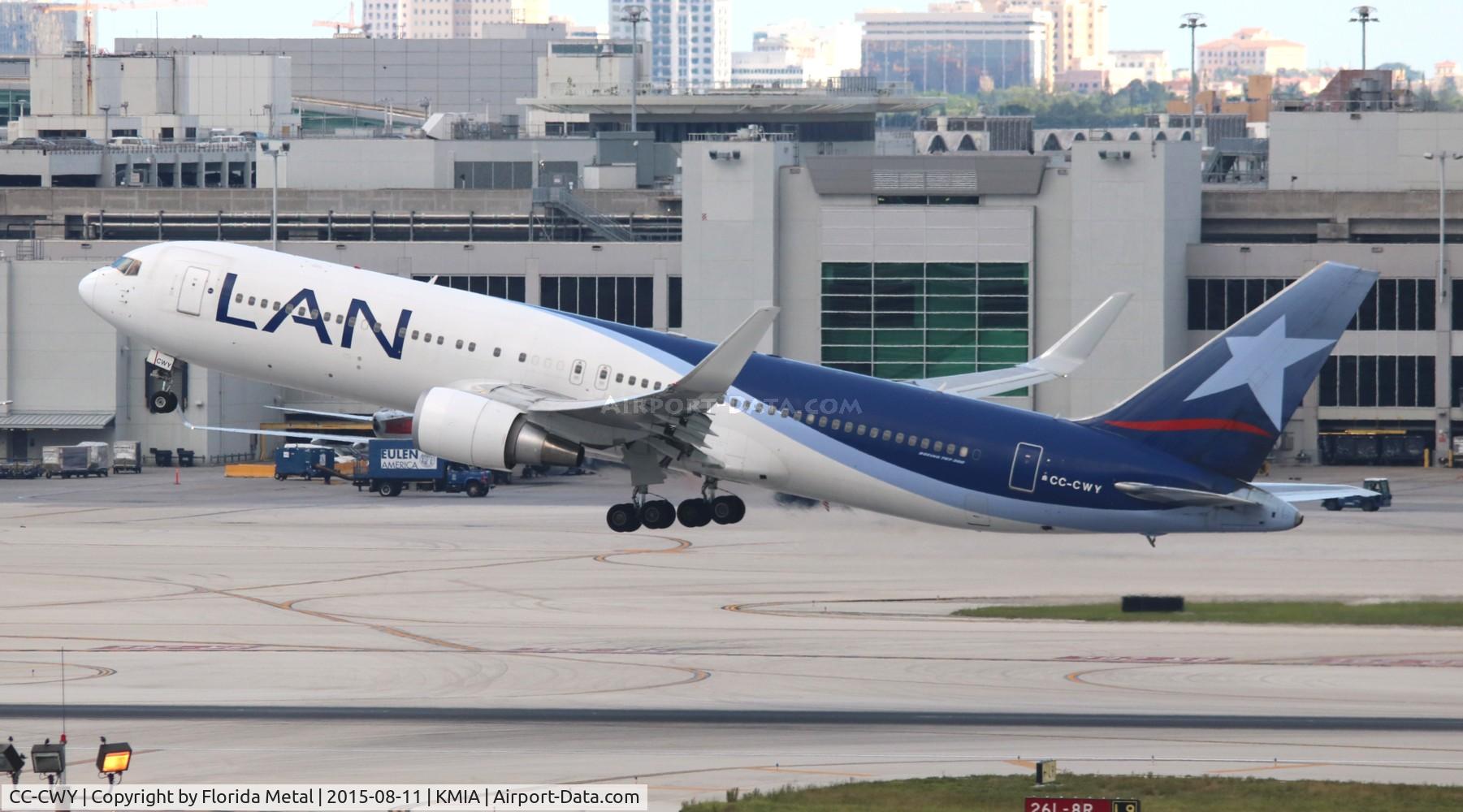 CC-CWY, 2007 Boeing 767-316/ER C/N 35231, MIA spotting
