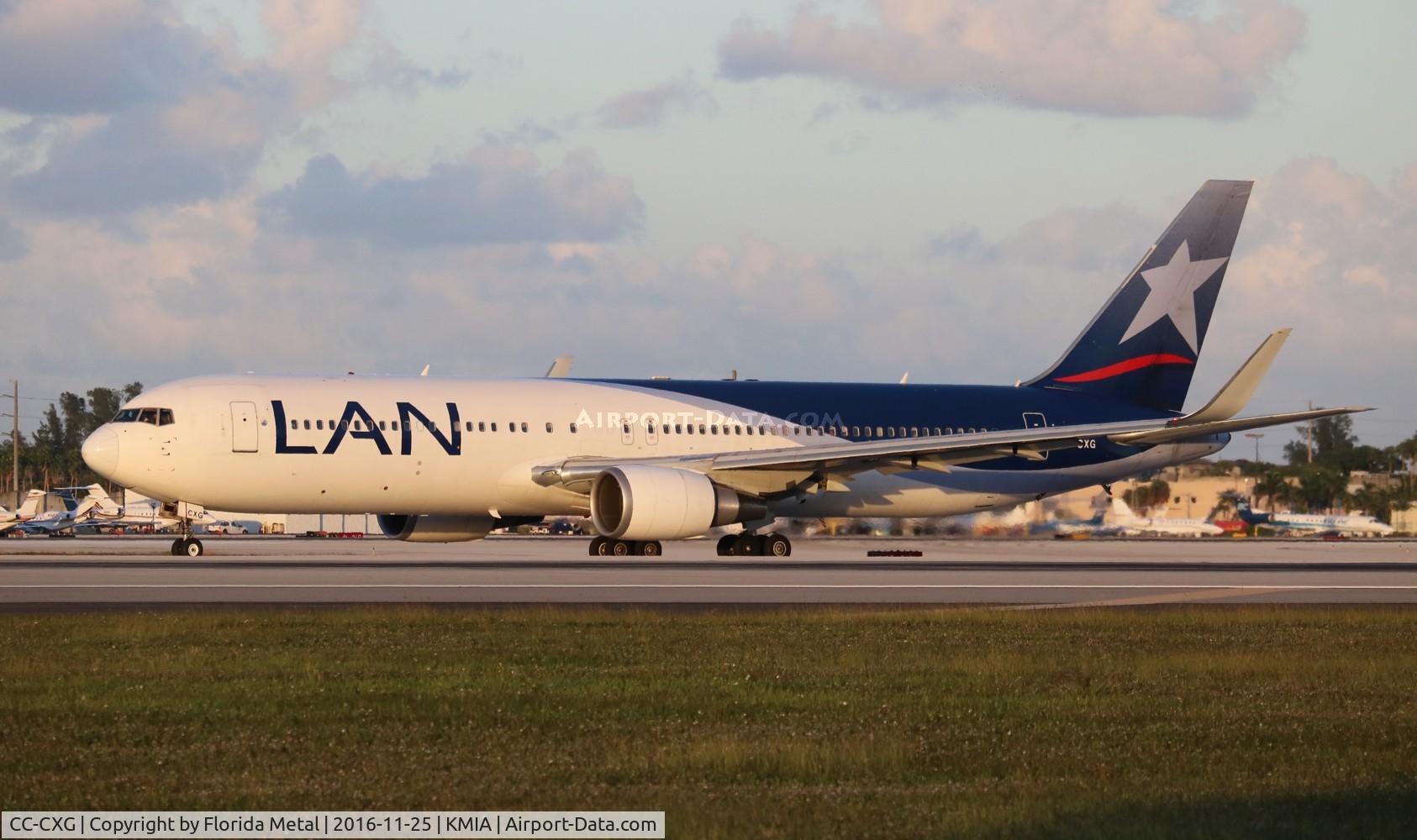 CC-CXG, 2008 Boeing 767-316/ER C/N 36712, MIA spotting
