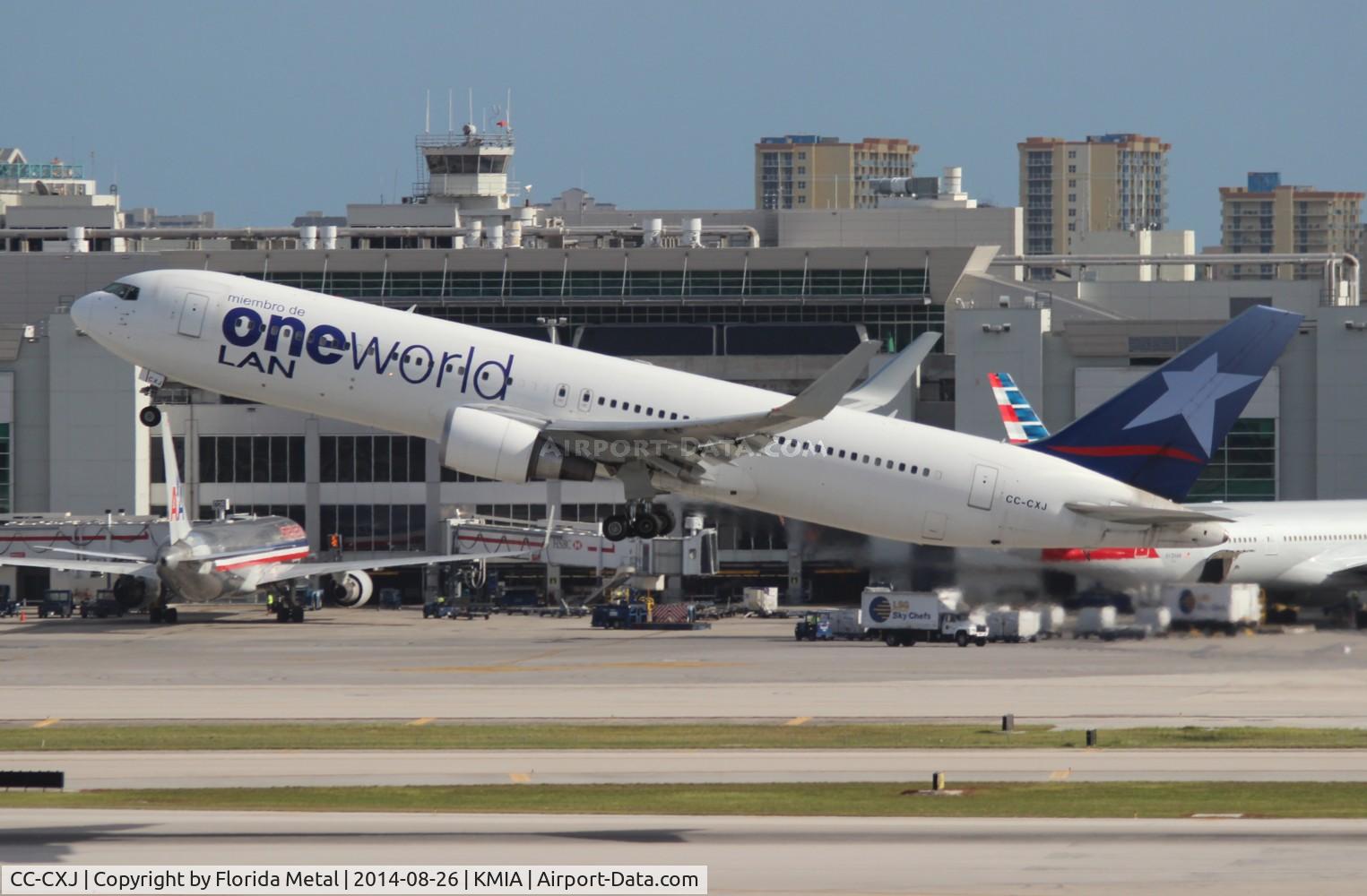 CC-CXJ, 2009 Boeing 767-316/ER C/N 37801, MIA spotting