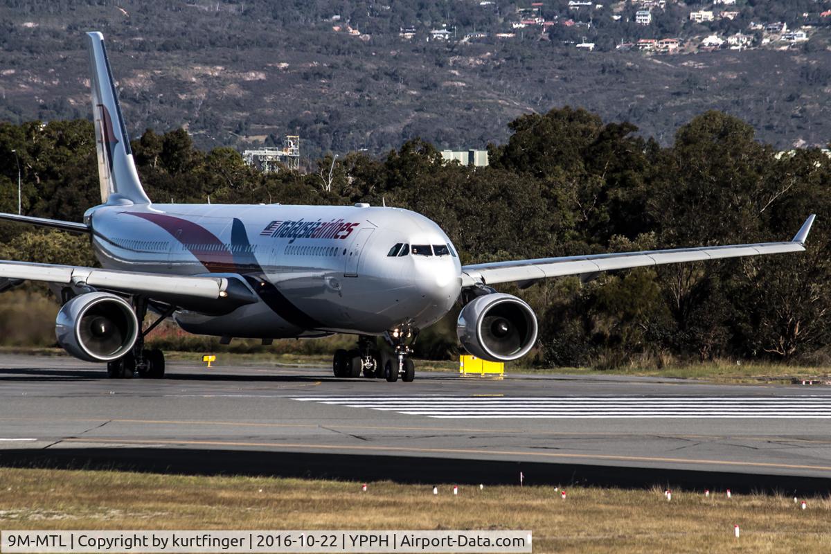 9M-MTL, 2013 Airbus A330-323X C/N 1395, Airbus A330-323. Malasian Airlines  9M-MTL, 22/10/16 YPPH.