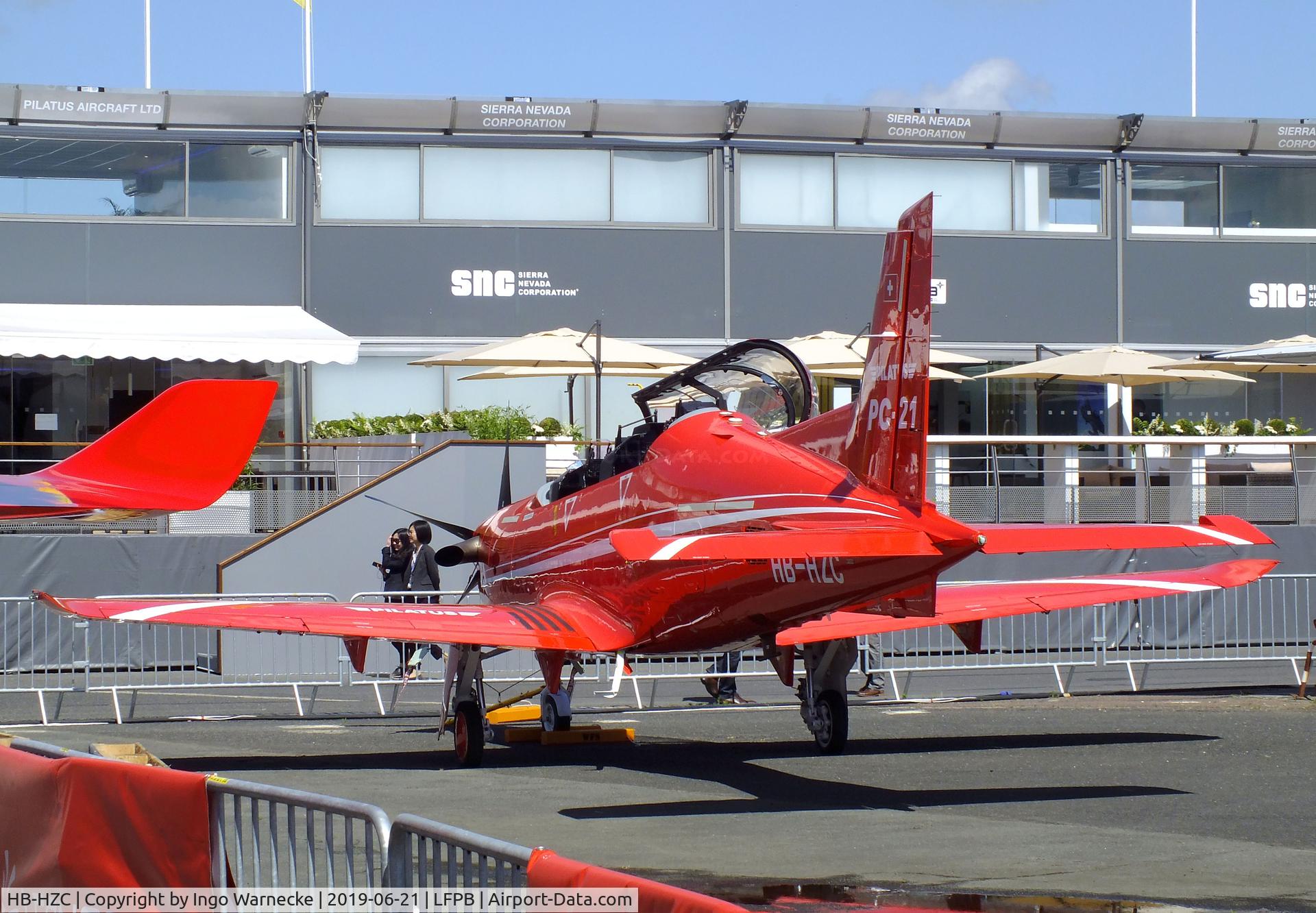 HB-HZC, 2005 Pilatus PC-21 C/N 101, Pilatus PC-21 at the Aerosalon 2019, Paris