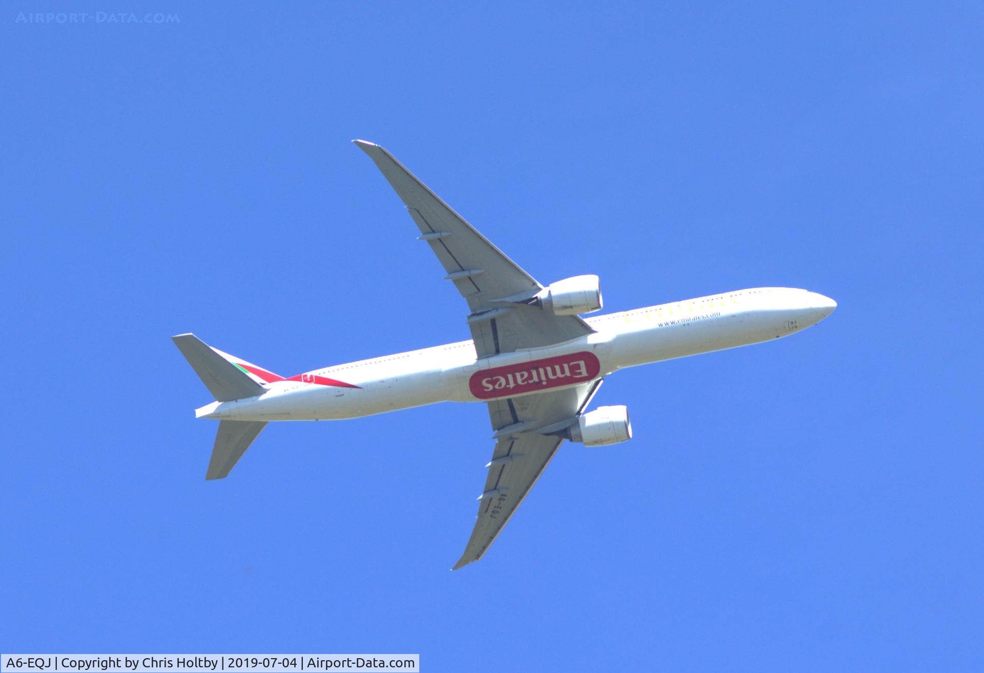 A6-EQJ, 2017 Boeing 777-31H/ER C/N 42355, Low over Amwell, Herts