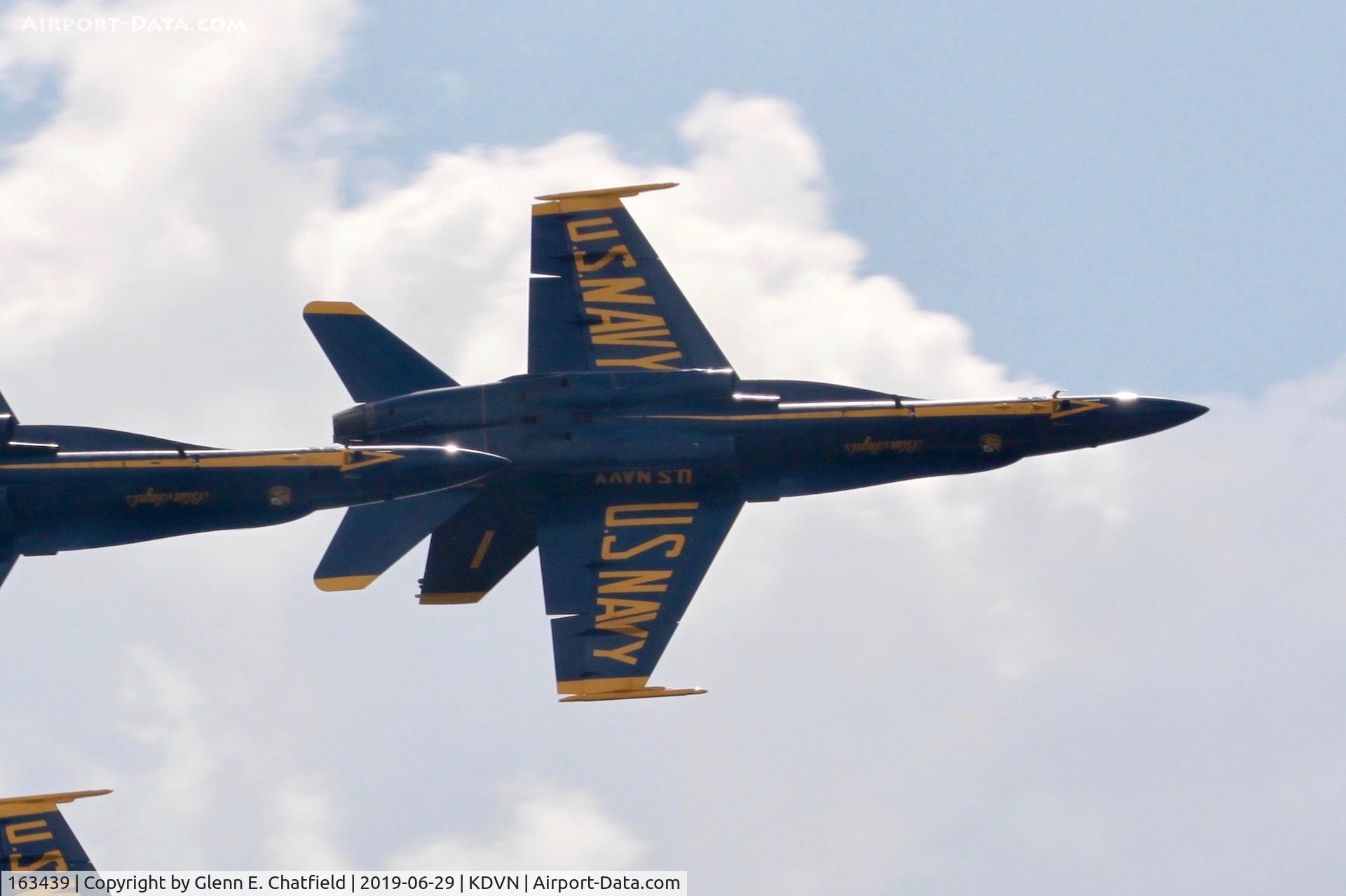 163439, 1987 McDonnell Douglas F/A-18C Hornet C/N 0639/C011, At the Quad Cities Air Show. Shooting into the sun and through lots of smoke left by the Aeroshell team.