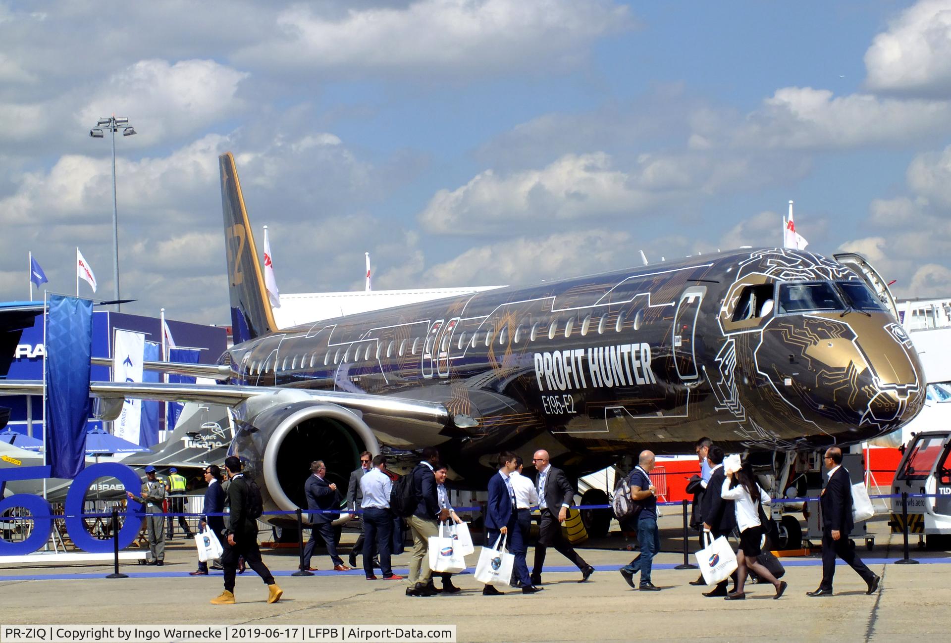 PR-ZIQ, 2017 Embraer ERJ 190-400 STD C/N 19020041, EMBRAER ERJ-195-E2 at the Aerosalon 2019, Paris