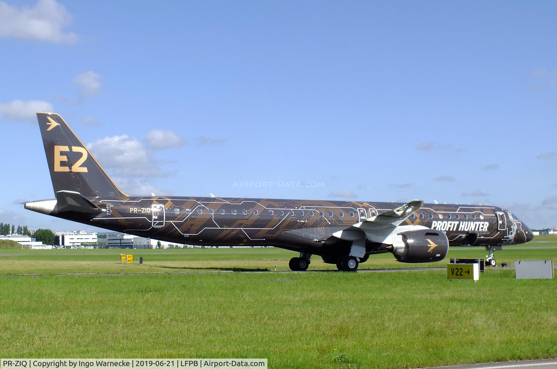 PR-ZIQ, 2017 Embraer ERJ 190-400 STD C/N 19020041, EMBRAER ERJ-195-E2 at the Aerosalon 2019, Paris