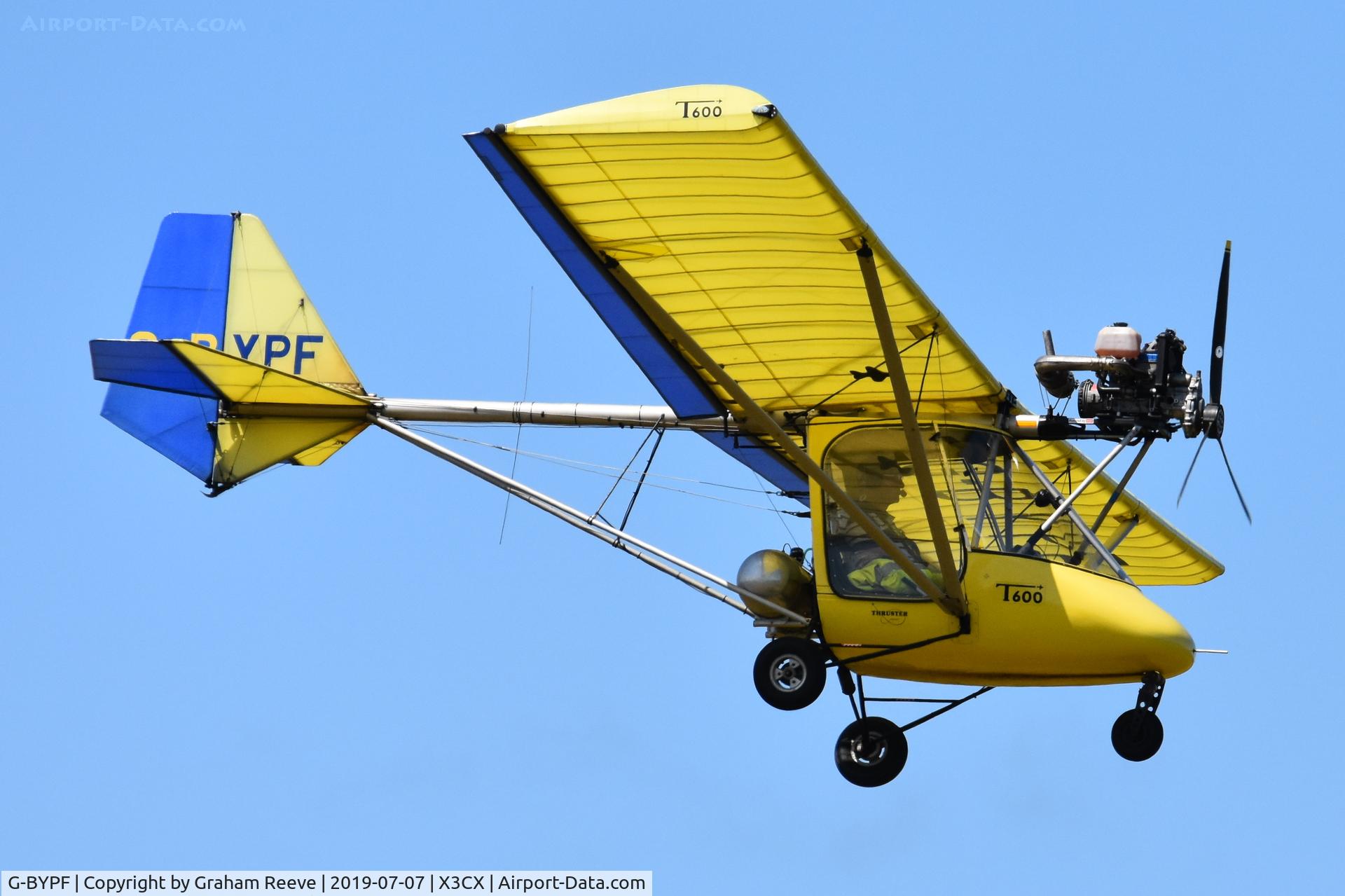 G-BYPF, 1999 Thruster Sprint T600N C/N 9089-T600N-034, Landing at Northrepps.