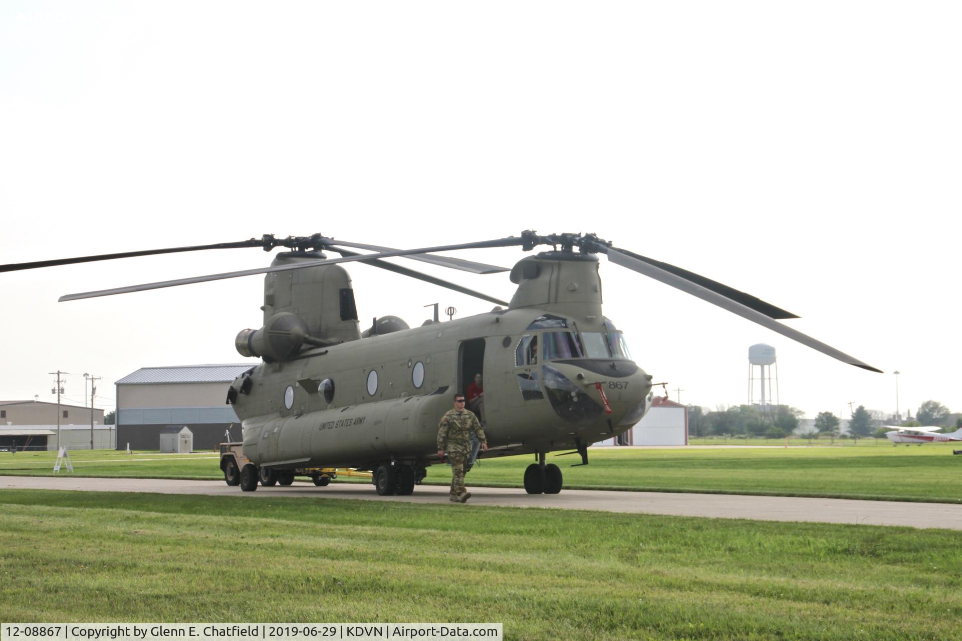 12-08867, 2012 Boeing CH-47F Chinook C/N M.8867, At the Quad Cities Air Show