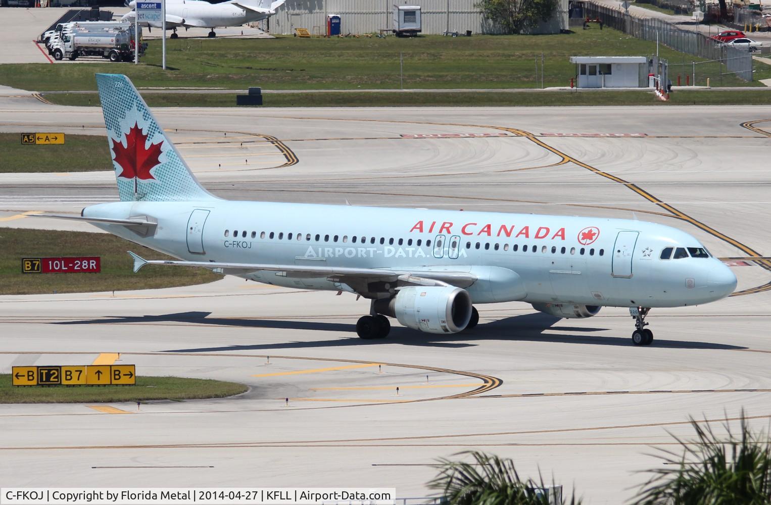 C-FKOJ, 1991 Airbus A320-211 C/N 330, FLL spotting