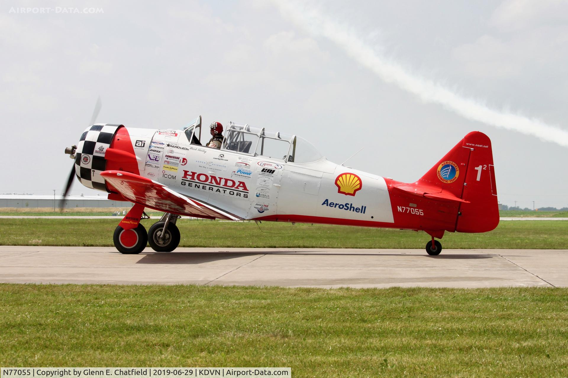 N77055, 1943 North American SNJ-5C (AT-6D) Texan Texan C/N 88-17664/JS, At the Quad Cities Air Show
