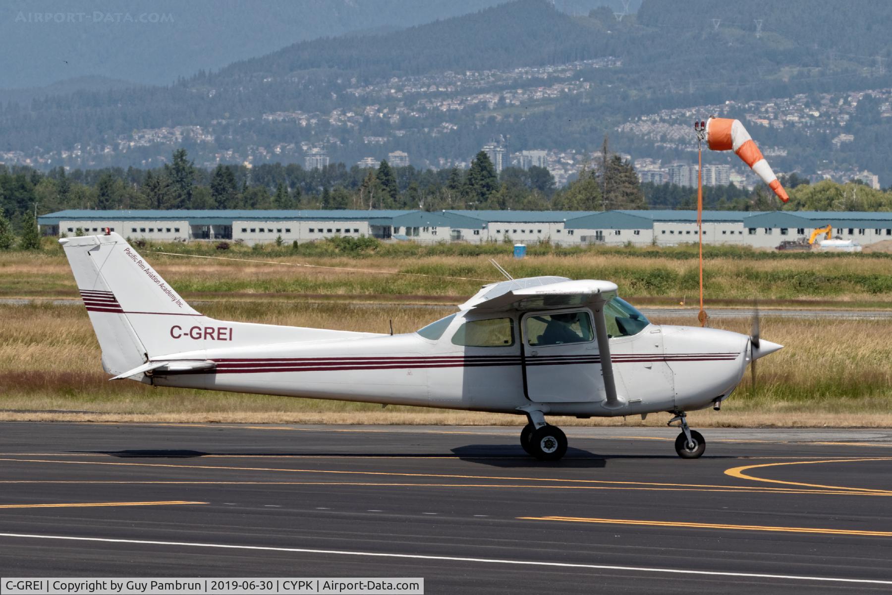 C-GREI, 1976 Cessna 172M C/N 17265859, Departing