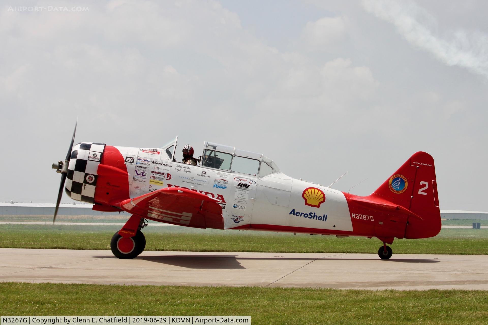N3267G, 1943 North American SNJ-5 Texan C/N 88-15114, At the Quad Cities Air Show