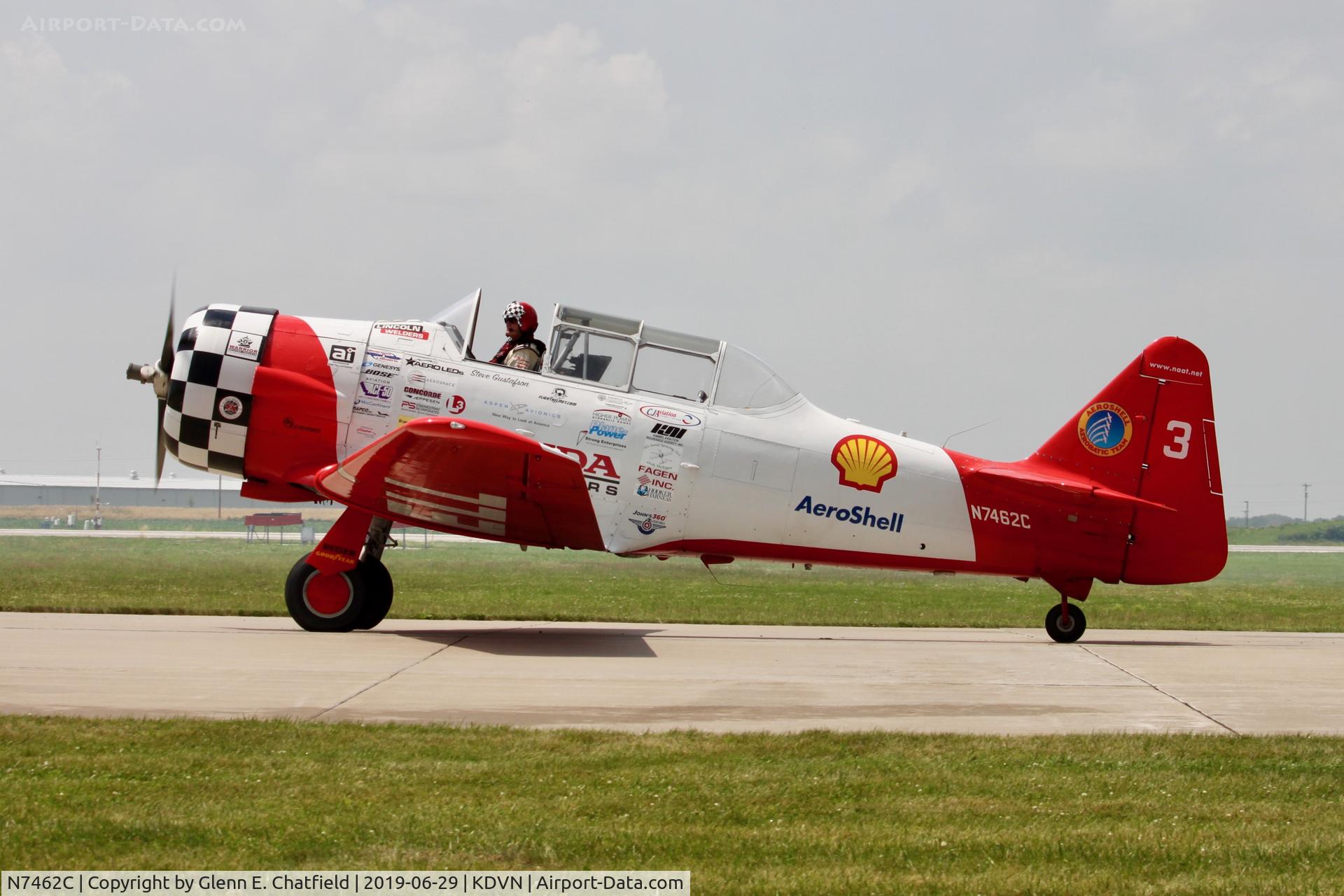 N7462C, North American AT-6B Texan C/N 121-43211, At the Quad Cities Air Show