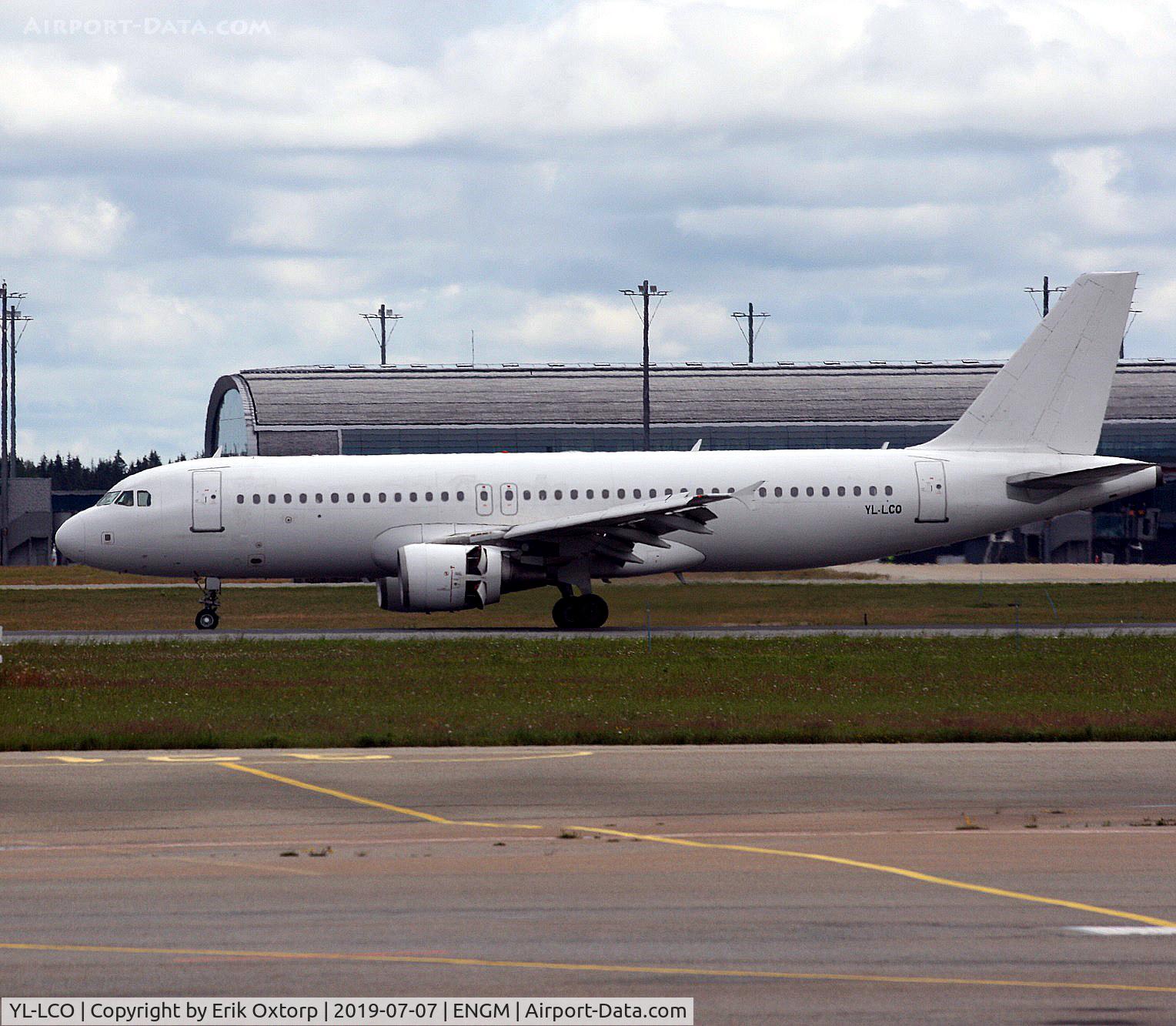 YL-LCO, 2002 Airbus A320-214 C/N 1873, YL-LCO landed rw 01L
