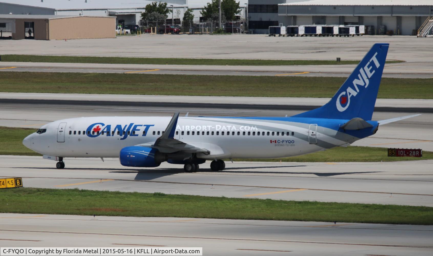 C-FYQO, 2002 Boeing 737-8AS C/N 29934, FLL spotting