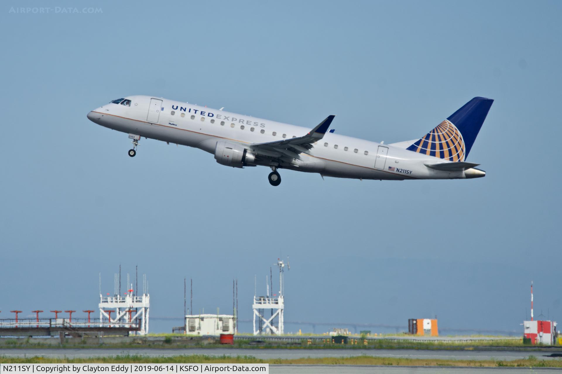 N211SY, 2017 Embraer 175LR (ERJ-170-200LR) C/N 17000646, Departing runway 01 SFO 2019.