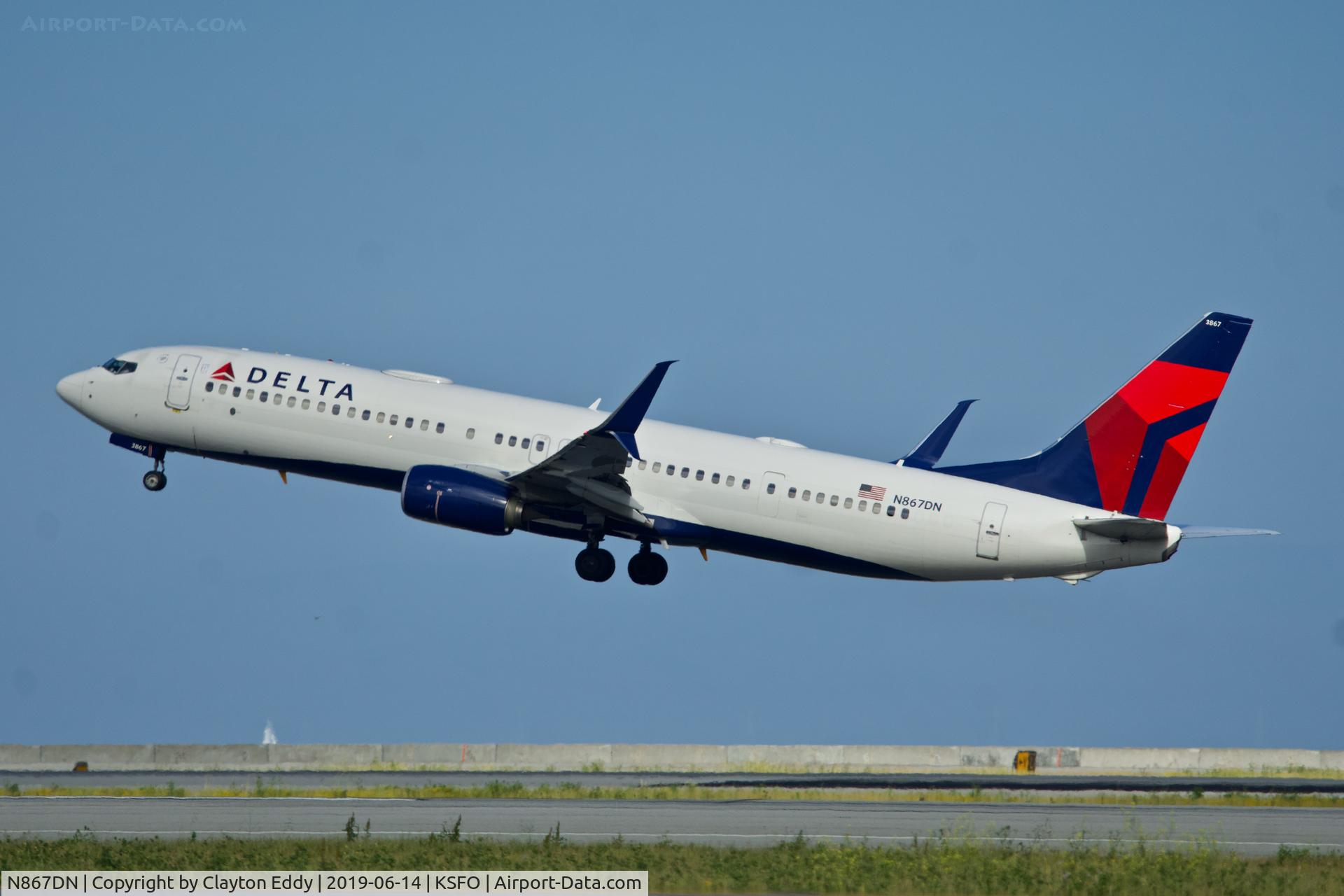 N867DN, 2016 Boeing 737-932/ER C/N 31979, Departing runway 01 SFO 2019.