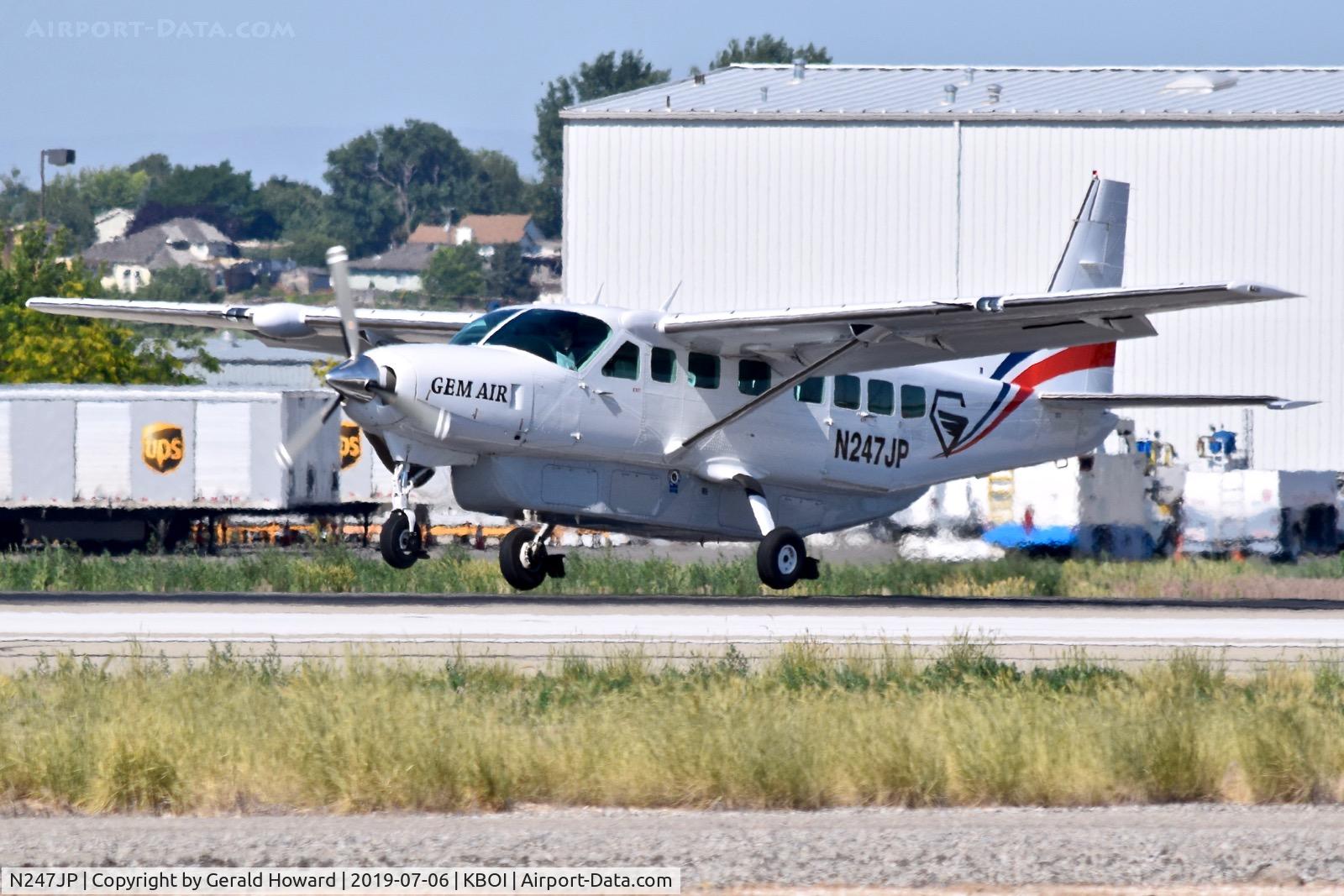N247JP, 2013 Cessna 208B Grand Caravan EX C/N 208B5047, Landing RWY 10R.
