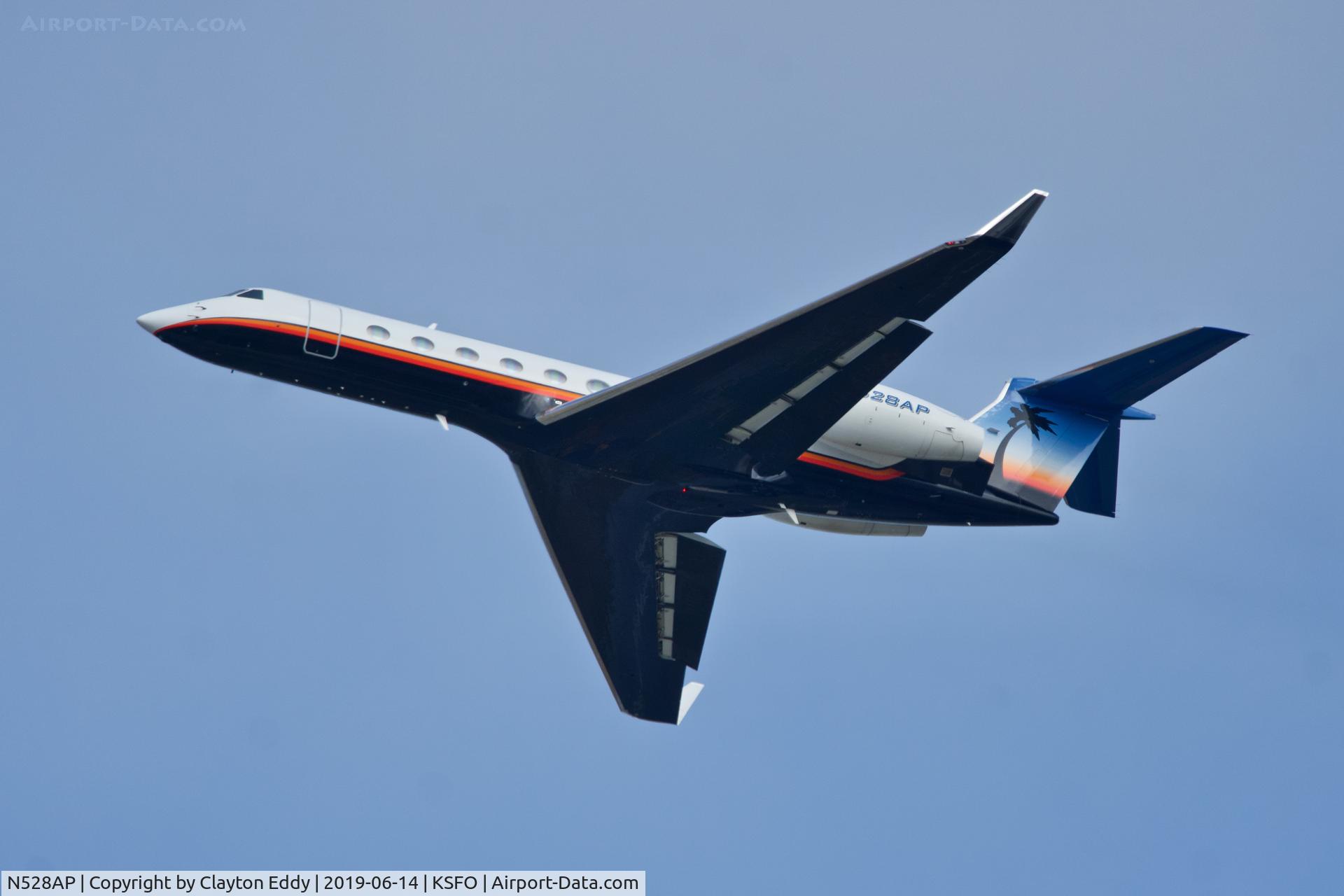 N528AP, 2007 Gulfstream Aerospace GV-SP (G550) C/N 5168, Departing runway 01 SFO 2019.