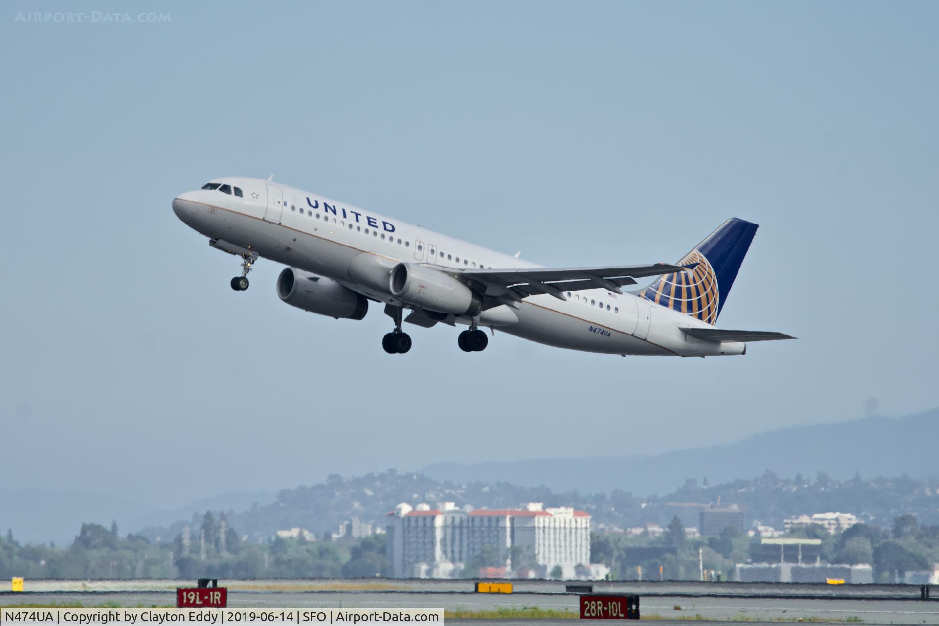 N474UA, 2001 Airbus A320-232 C/N 1475, Departing runway 01 SFO 2019.