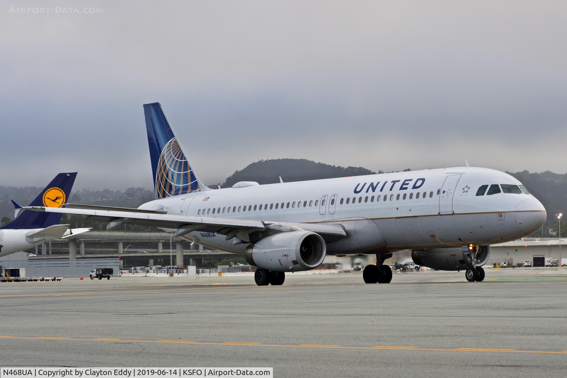 N468UA, 2000 Airbus A320-232 C/N 1363, SFO 2019.