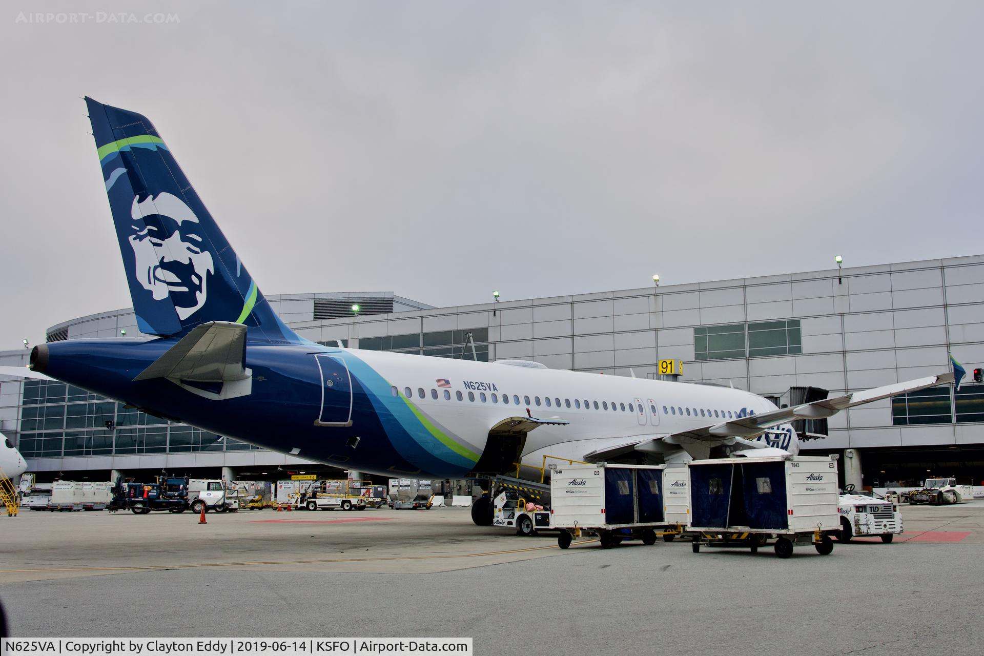 N625VA, 2006 Airbus A320-214 C/N 2800, SFO 2019.