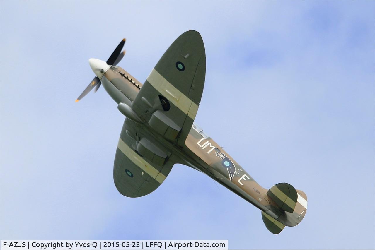 F-AZJS, 1944 Supermarine 389 Spitfire PR.XIX C/N 6S/585110, Supermarine 389 Spitfire PR.XIX, On display, La Ferté-Alais airfield (LFFQ) Air show 2015